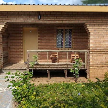 Sunshinevibe Guest House Kasane Exterior foto